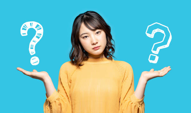 給与明細を確認する人