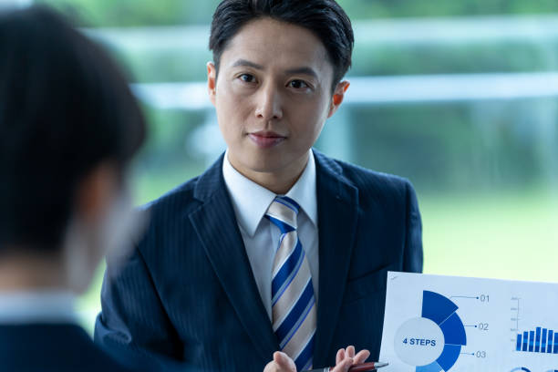 ホッとした表情の人物